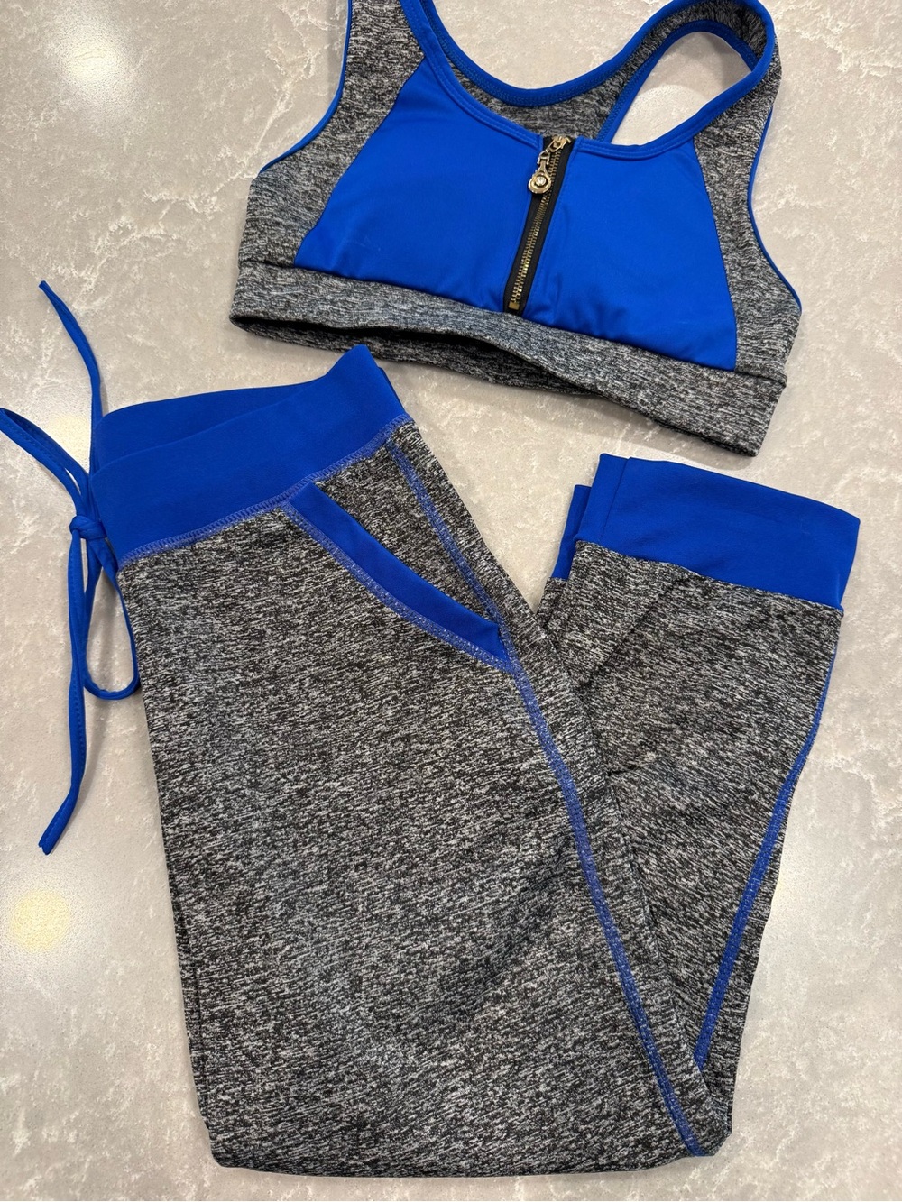 Women’s Blue Gray Athletic Set Joggers Zip Front Sports Bra Small